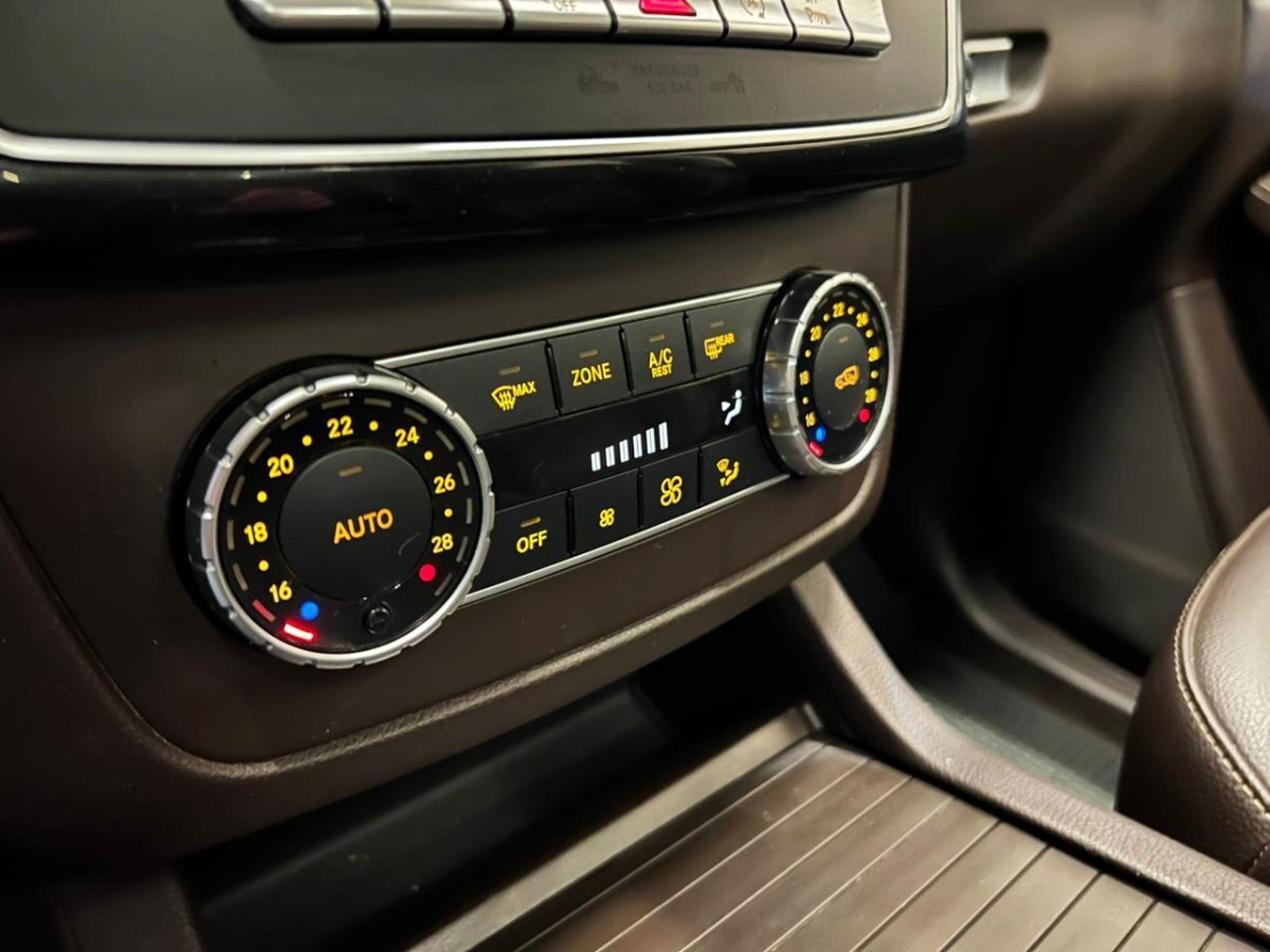 Mercedes-Benz GLE 400 SPORT 3.0 2019 - Imagen 17 de 19