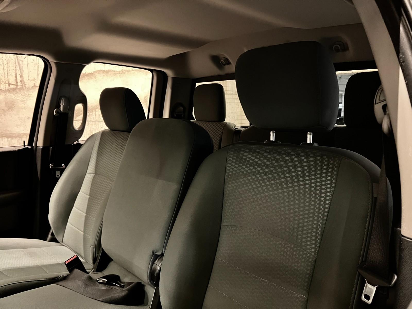 RAM 1500 SLT 3.6 4X4 2018 - Imagen 17 de 18