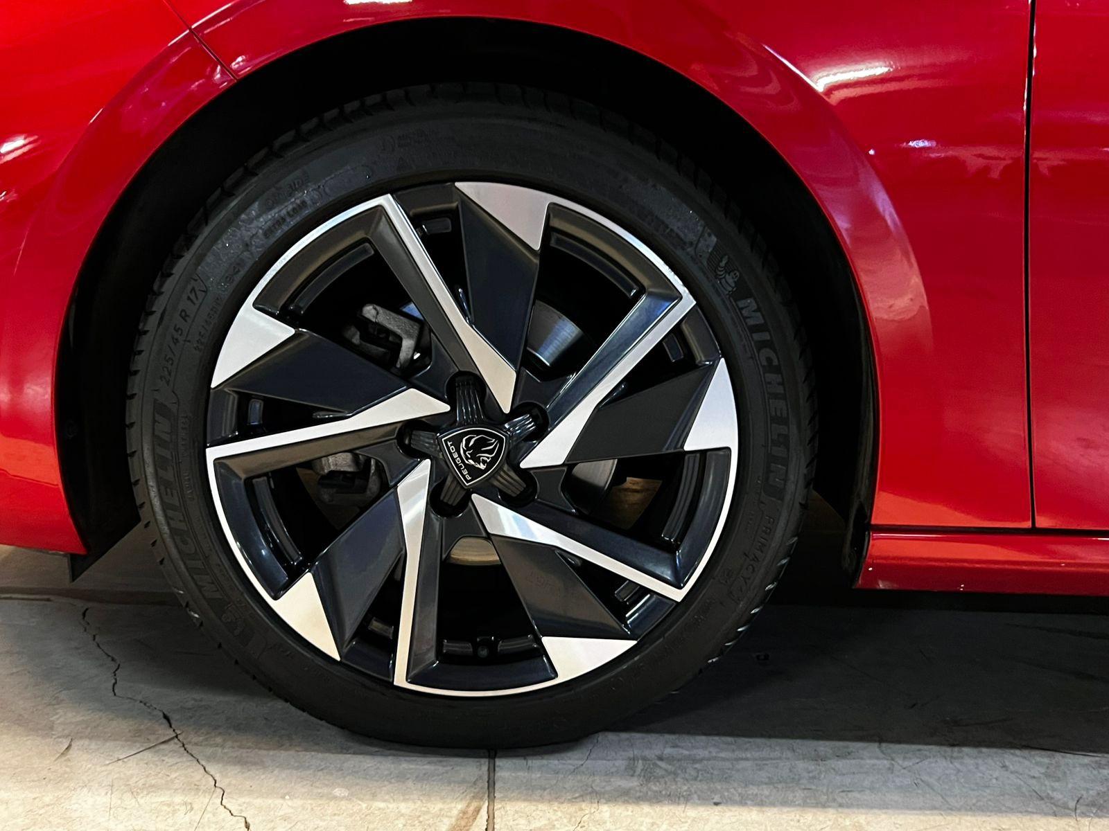PEUGEOT 308 ALLURE PACK 1.2T 2024 - Imagen 8 de 20