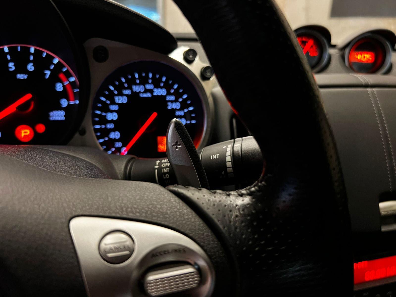 NISSAN 370Z COUPE 3.7 AT 2015 - Imagen 13 de 20