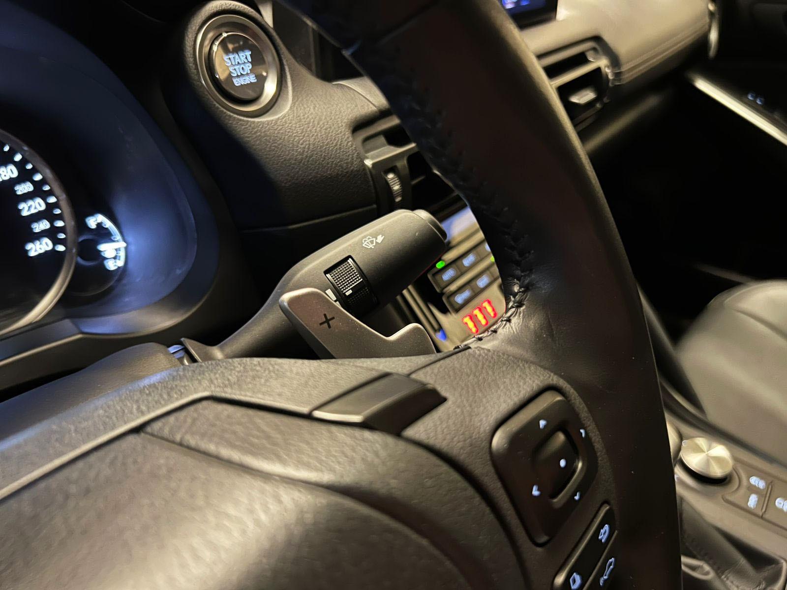 LEXUS IS 300 2024 - Imagen 12 de 20