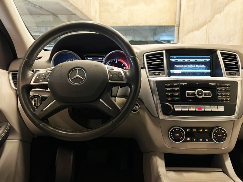 Mercedes-Benz ML 250 DIESEL 2016 - Imagen 9 de 19