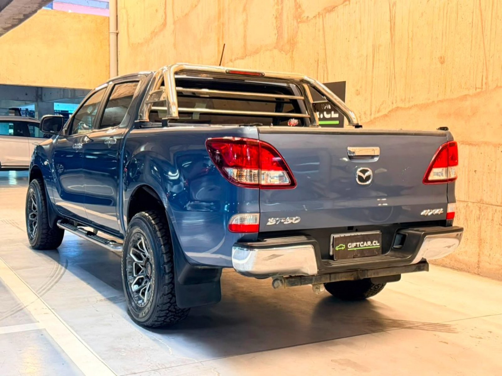 Mazda BT-50 SDX 4X4 MT 2.2 2020 - Foto 3 de 18