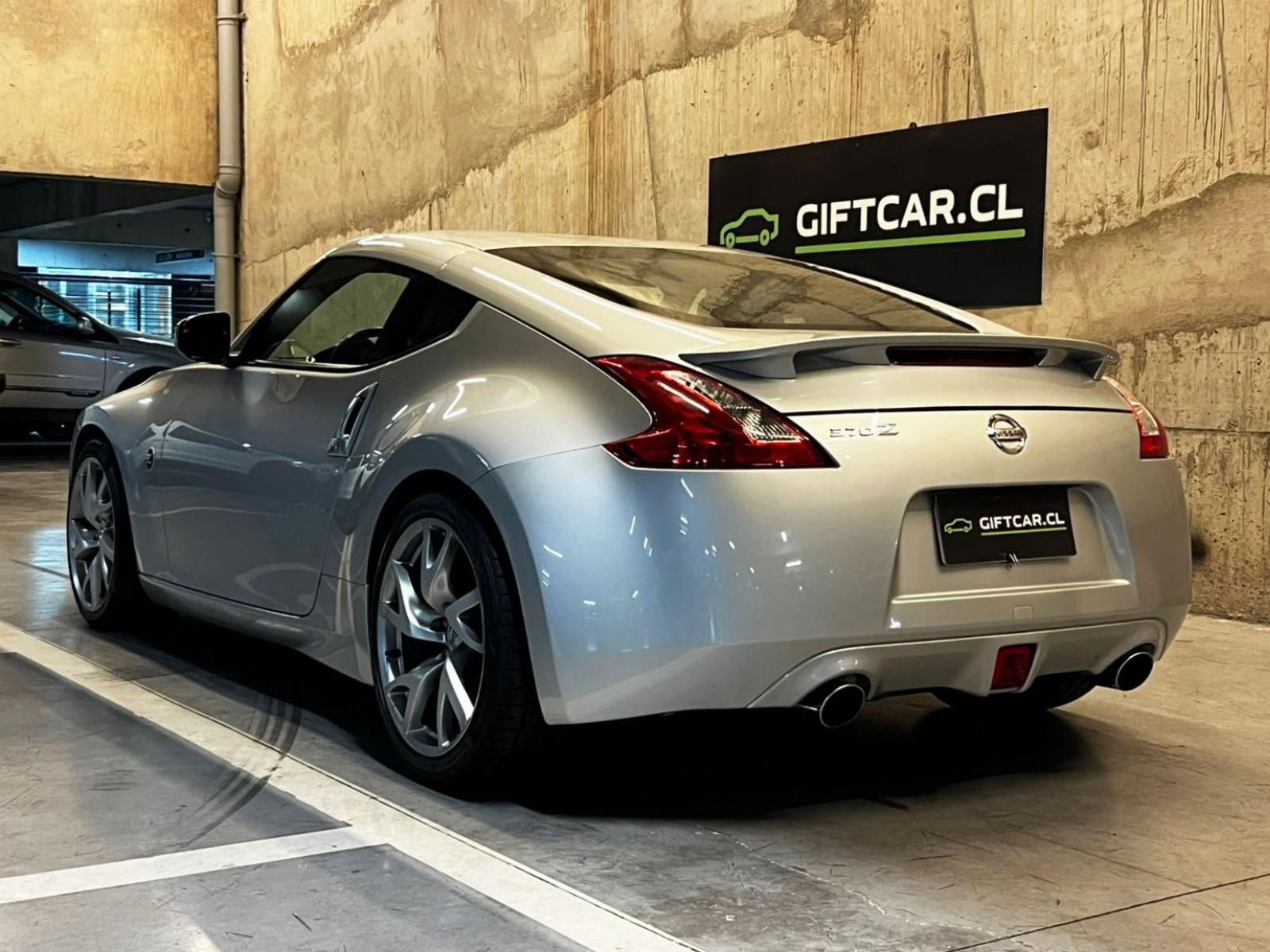 Nissan 370Z COUPE 3.7 AT 2015 - Foto 4 de 20