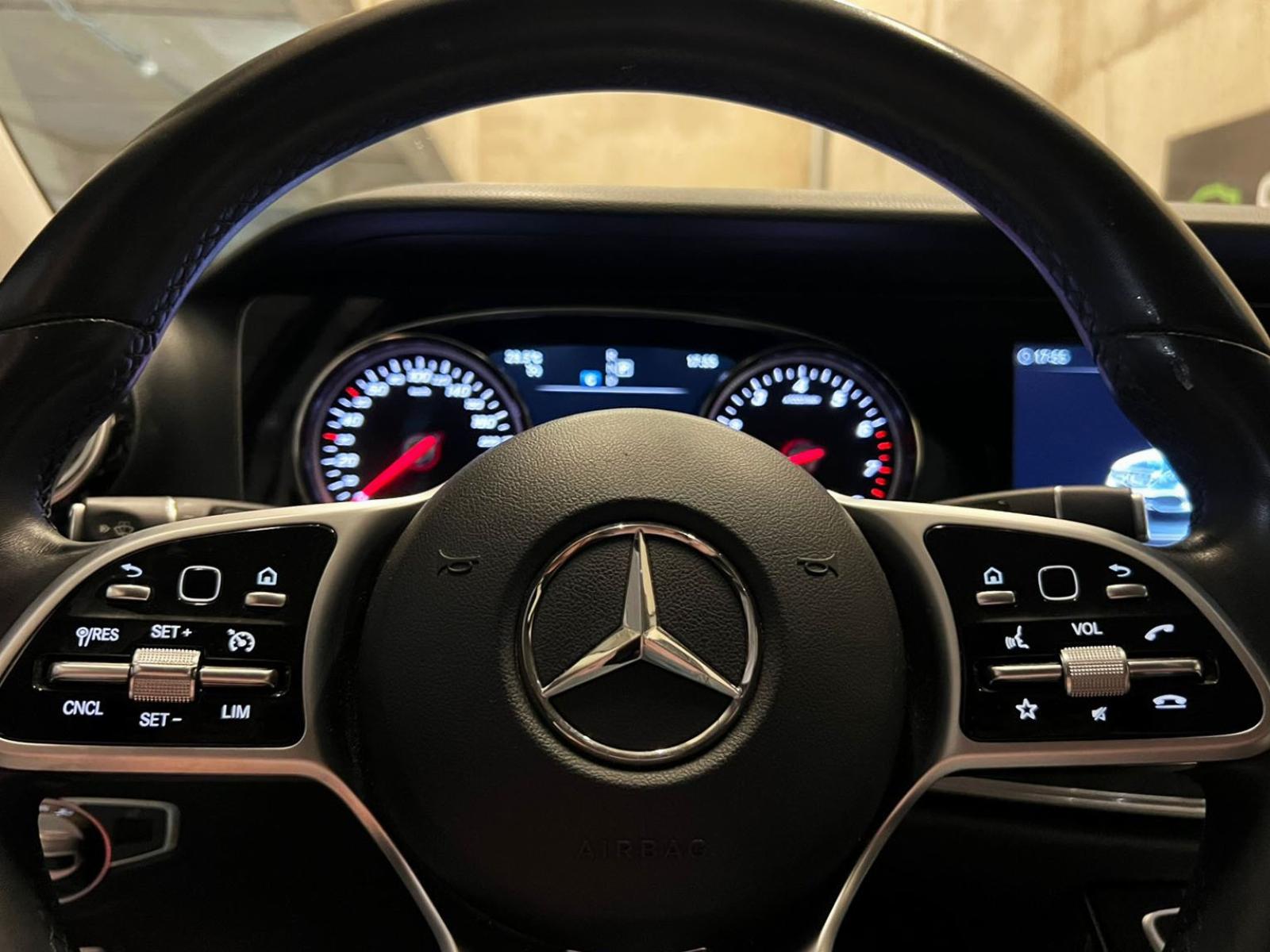 MERCEDES-BENZ E200 2.0 2019 - Imagen 10 de 20