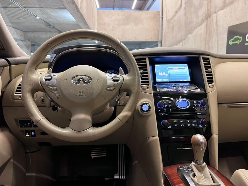 Infiniti QX70 3.7 AWD 2018 - Imagen 11 de 20