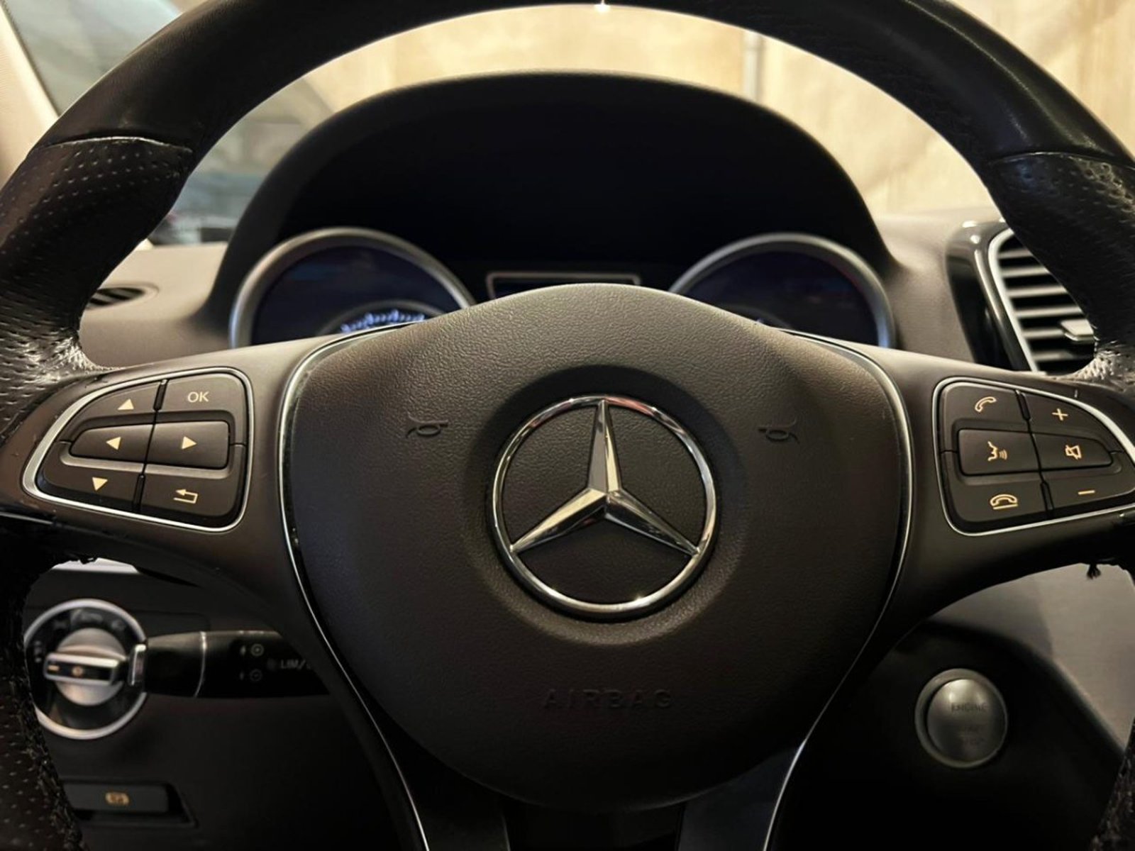Mercedes-Benz GLE 400 SPORT 3.0 2019 - Imagen 9 de 19