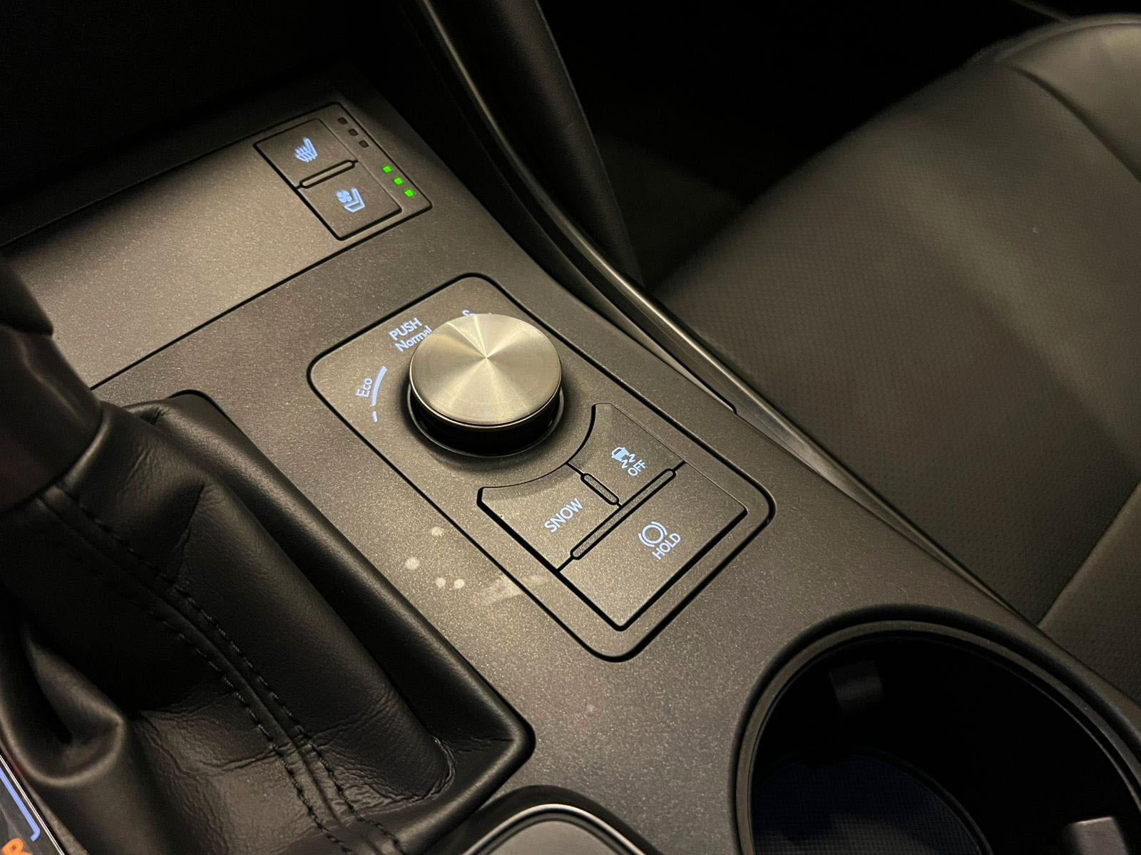 LEXUS IS 300 2024 - Imagen 20 de 20