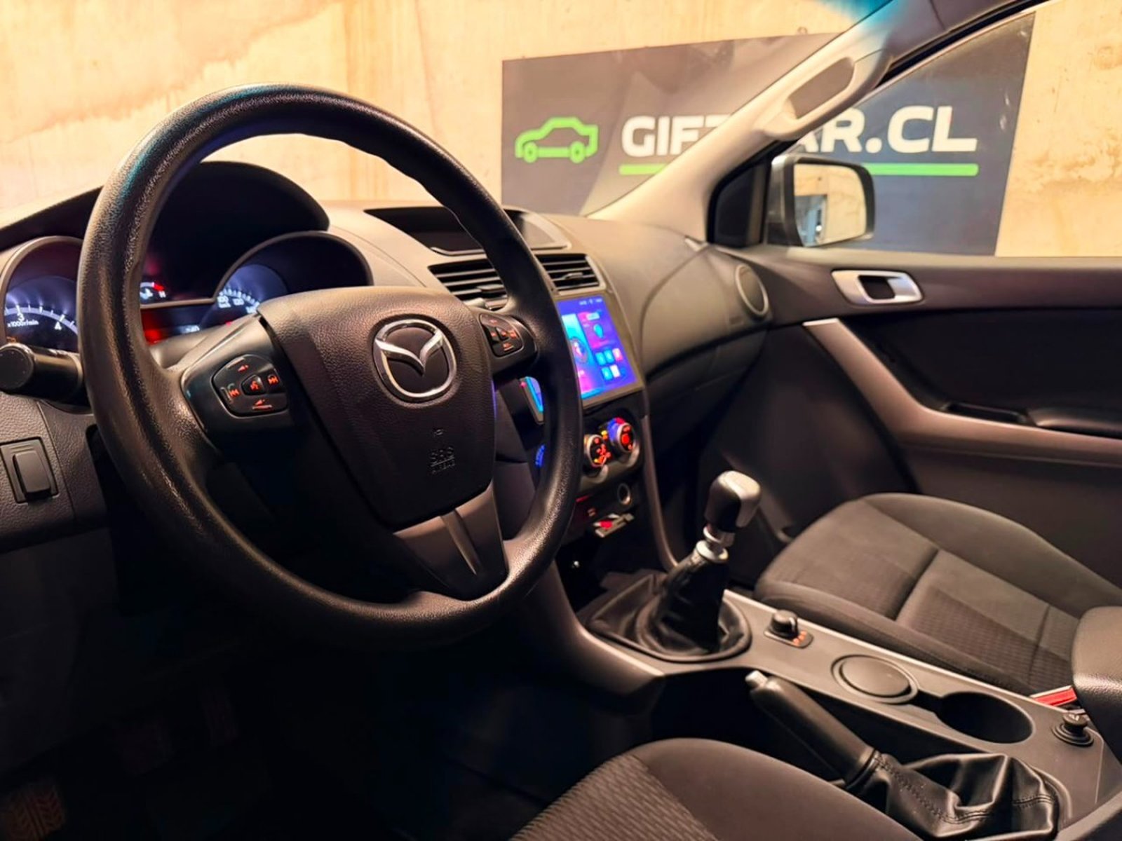 Mazda BT-50 SDX 4X4 MT 2.2 2020 - Imagen 8 de 18