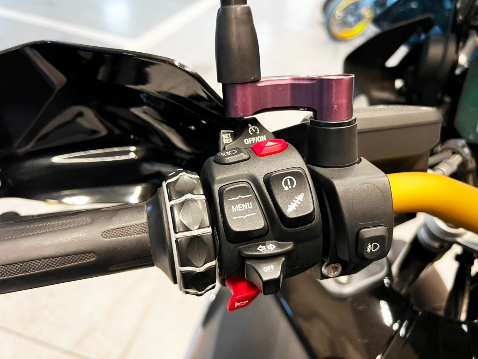 BMW GS 1250 R ADVENTURE 2022 - Imagen 19 de 20