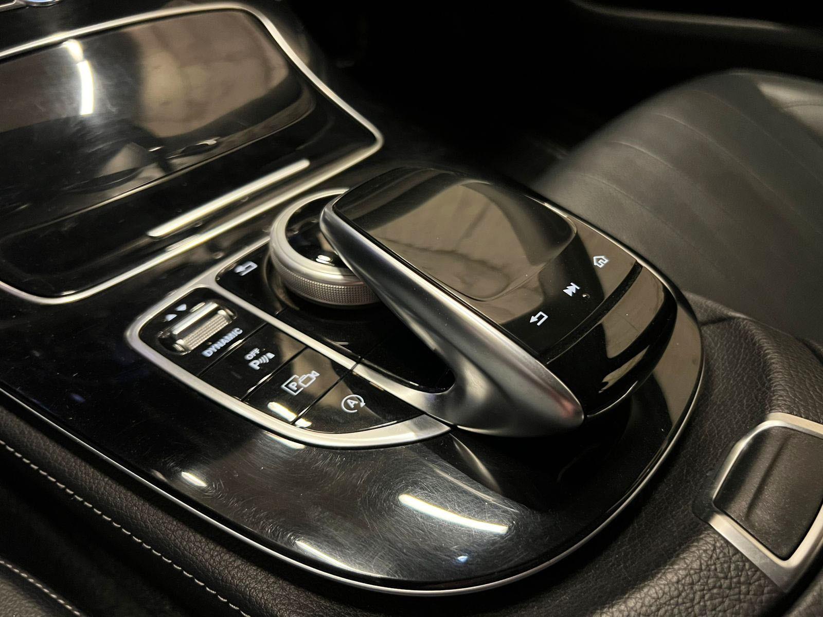 MERCEDES-BENZ E200 2.0 2019 - Imagen 17 de 20