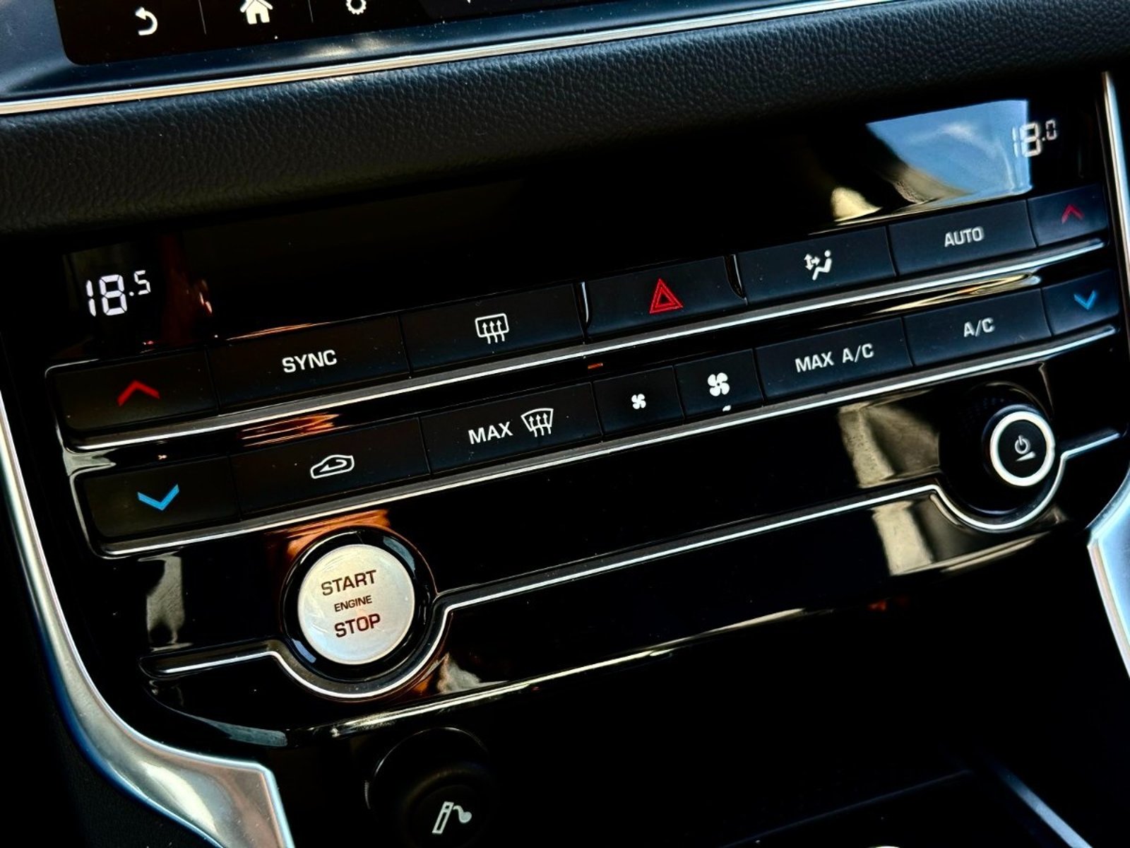Jaguar XF PRESTIGE 2.0 2021 - Imagen 13 de 17