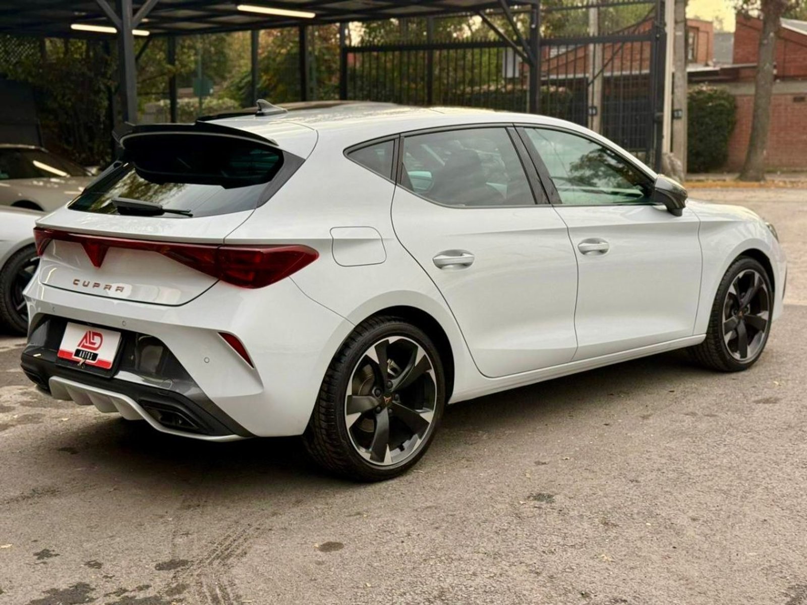CUPRA LEON 1.4 TSI AT8 2025 - Imagen 3 de 17
