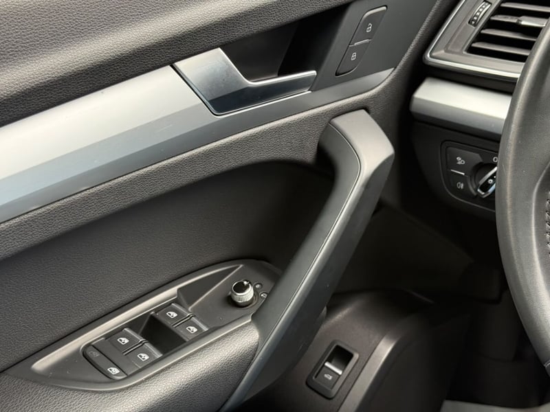 Audi Q5 2.0T QUATTRO 2018 - Imagen 15 de 19