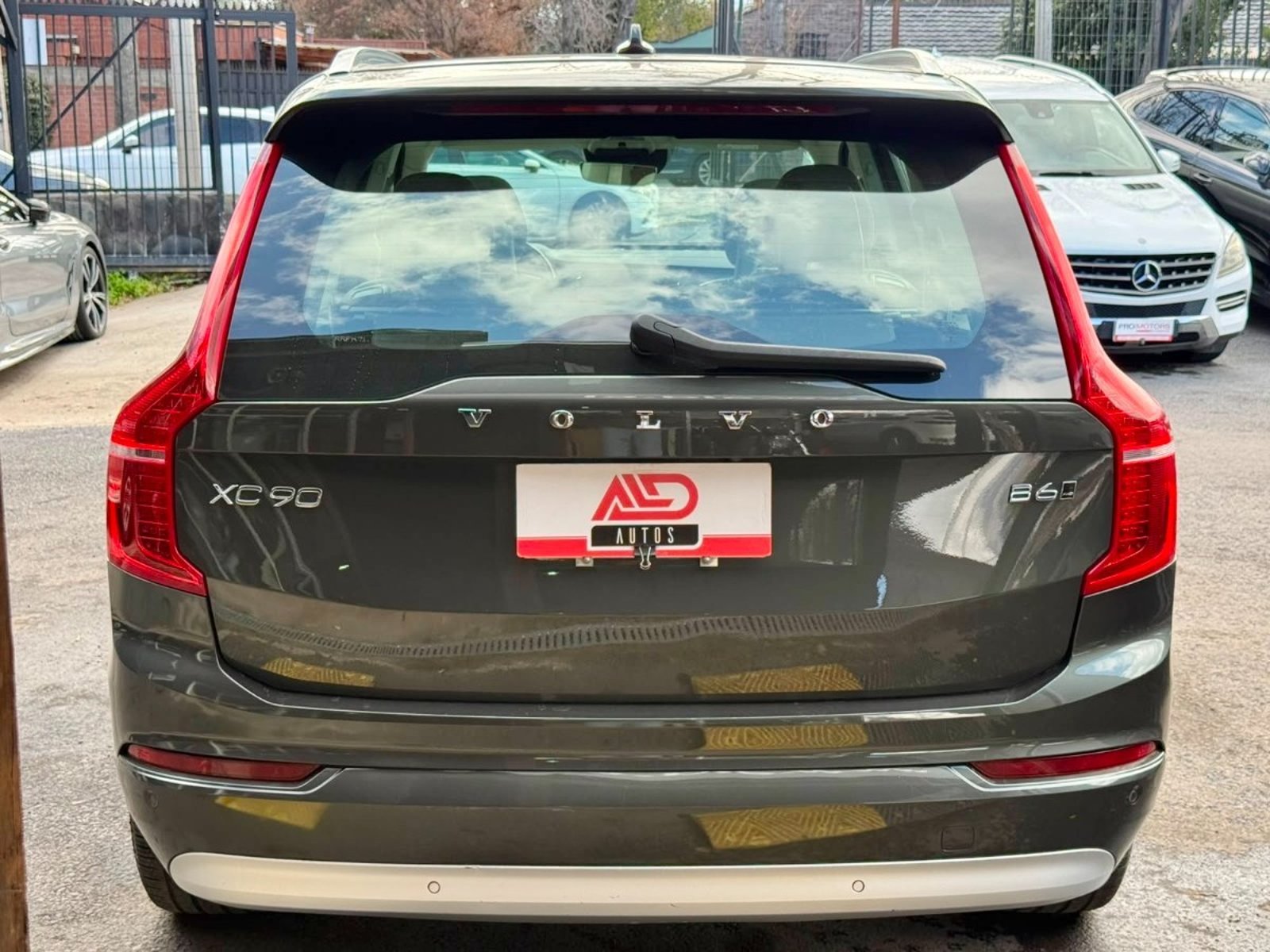 Volvo XC90 B5 AWD 2.0 2022 - Imagen 5 de 18
