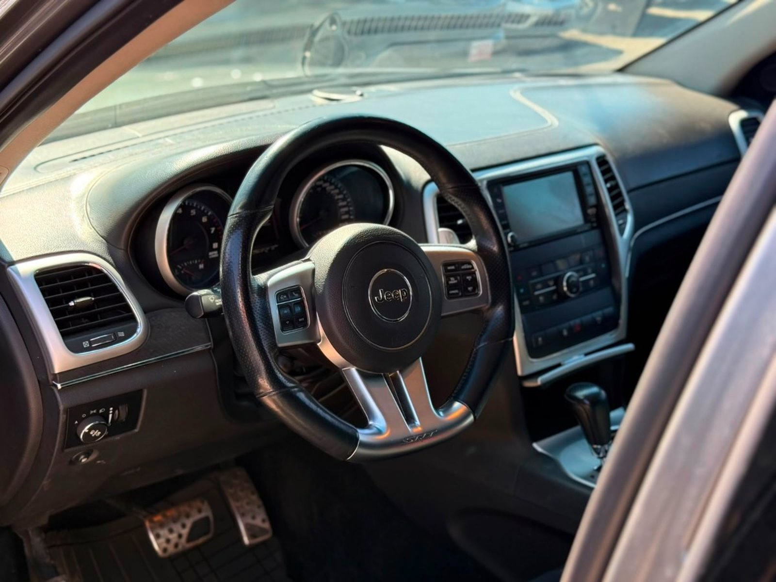 Jeep GRAND CHEROKEE SRT8 6.4 2013 - Imagen 7 de 18