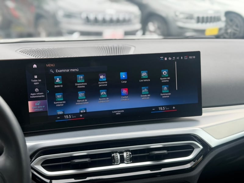 BMW 330 E HIBRIDO 2024 - Imagen 15 de 18