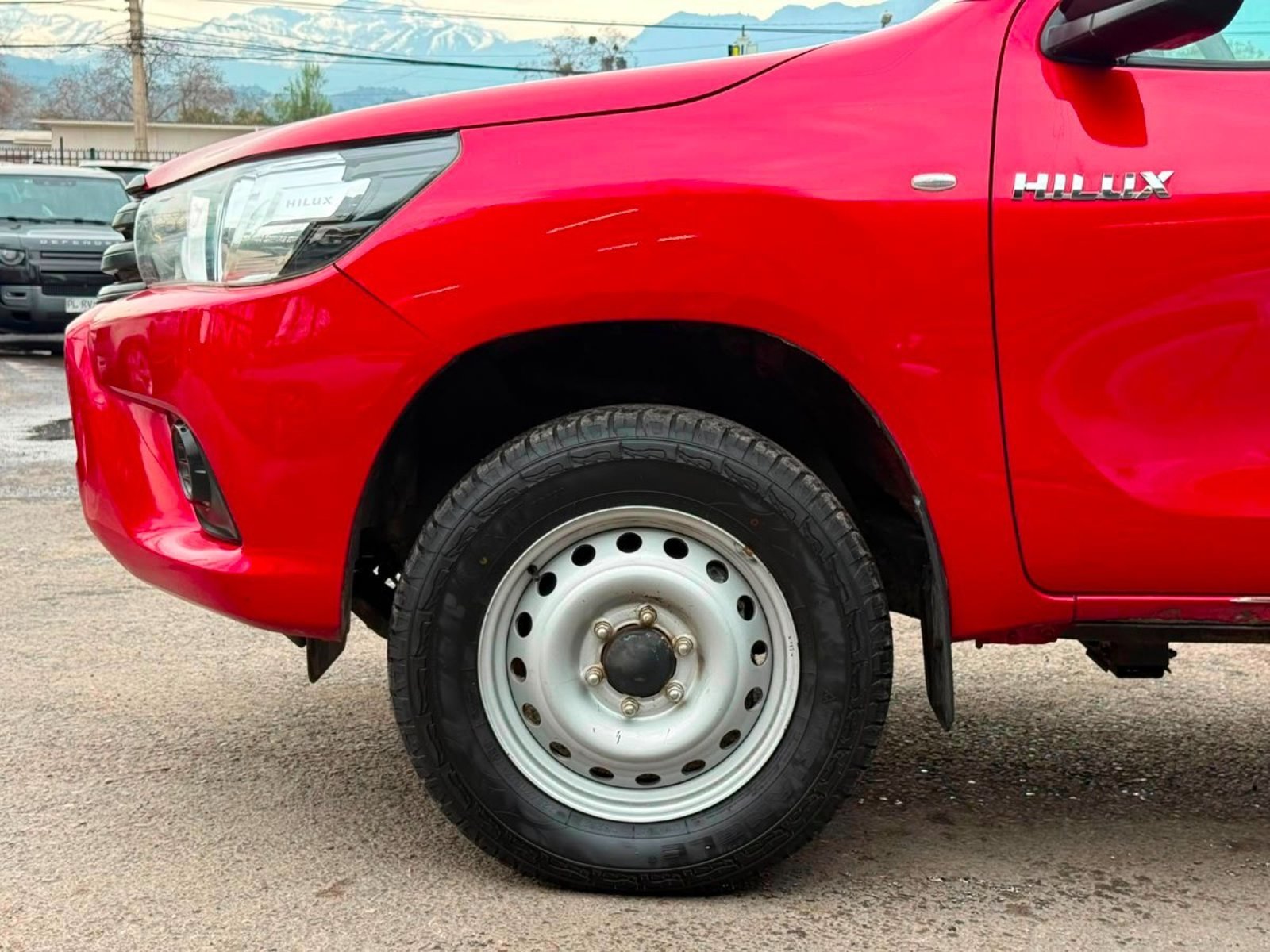 Toyota HILUX DX 4X4 MT 2.4 2023 - Imagen 7 de 17