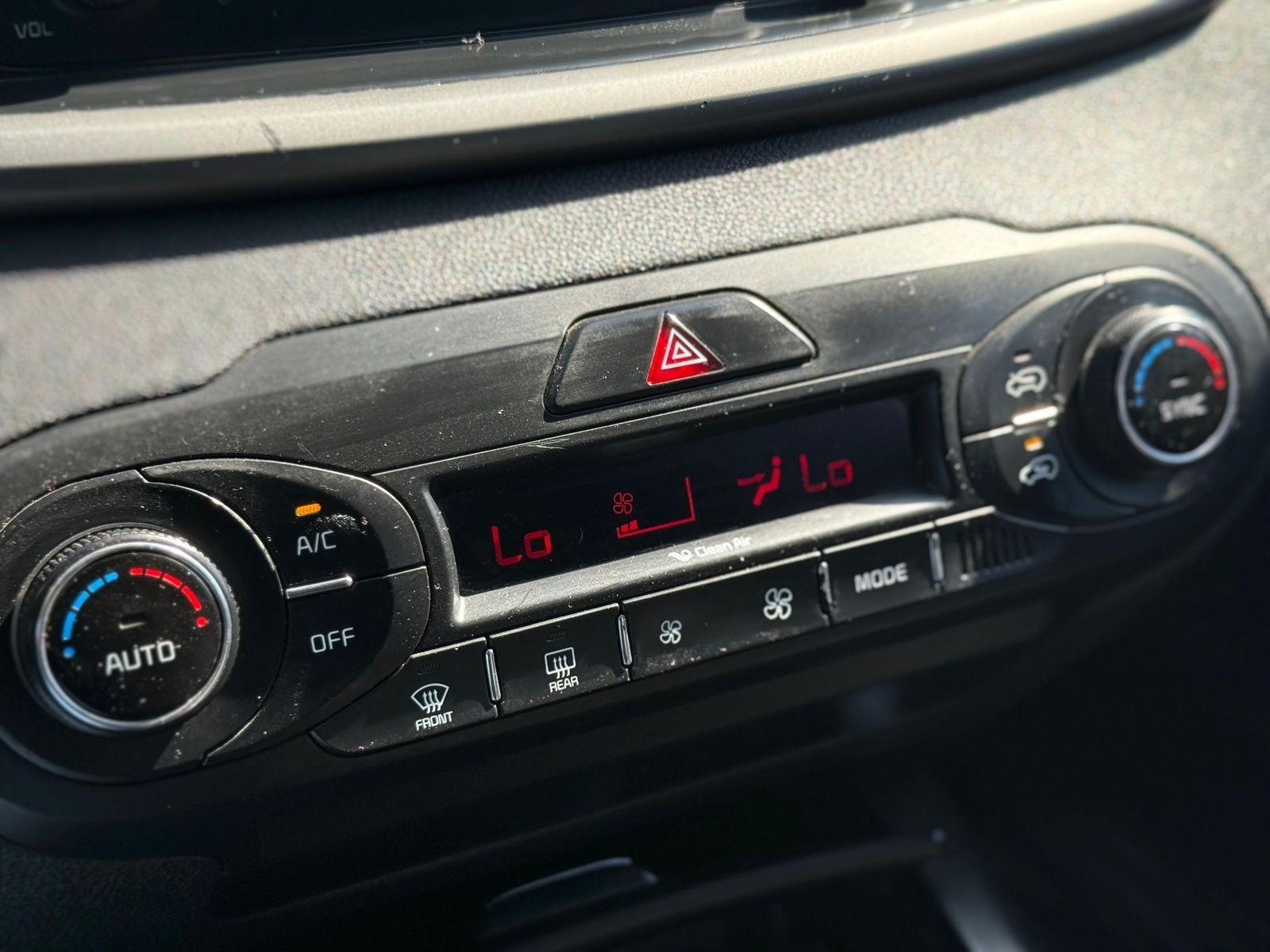 KIA SORENTO EX 2.4 AT 2015 - Imagen 13 de 17