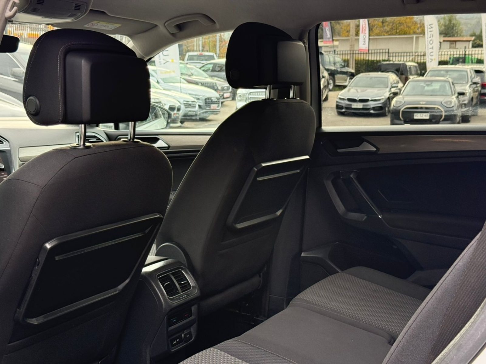 VOLKSWAGEN TIGUAN 2.0 TDI 4MOTION 2019 - Imagen 16 de 18