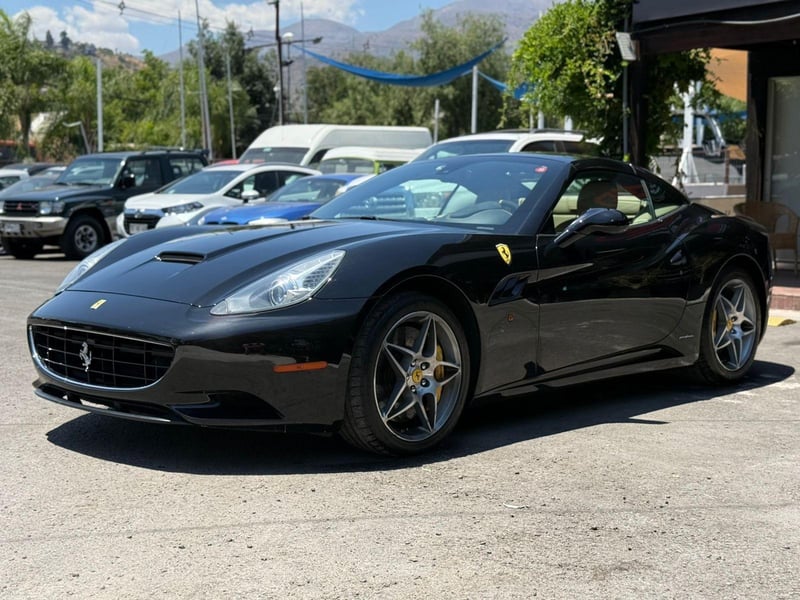 Ferrari CALIFORNIA F149 4.3 2011