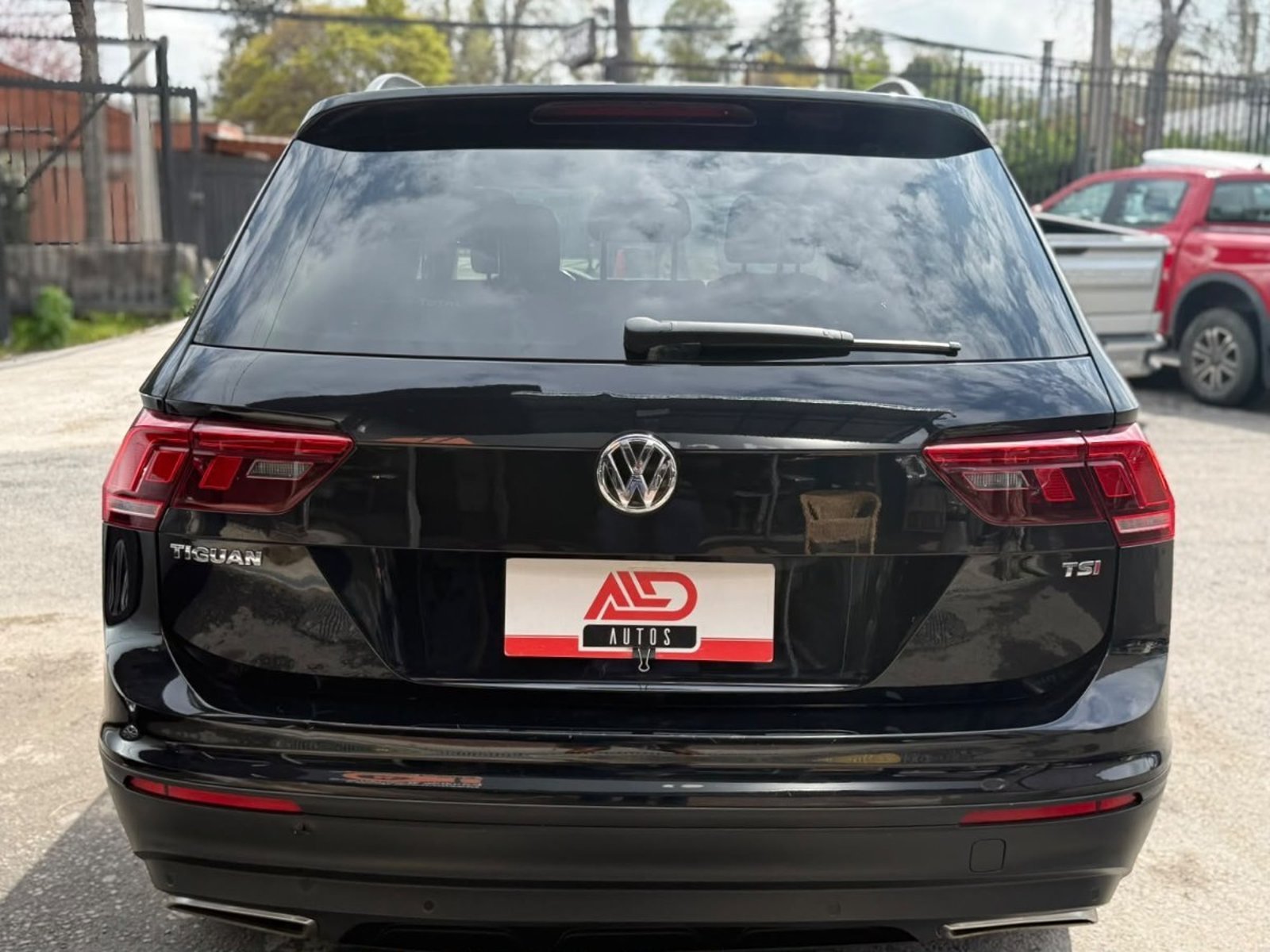 Volkswagen TIGUAN COMFORTLINE 1.4 AT 2018 - Imagen 5 de 15