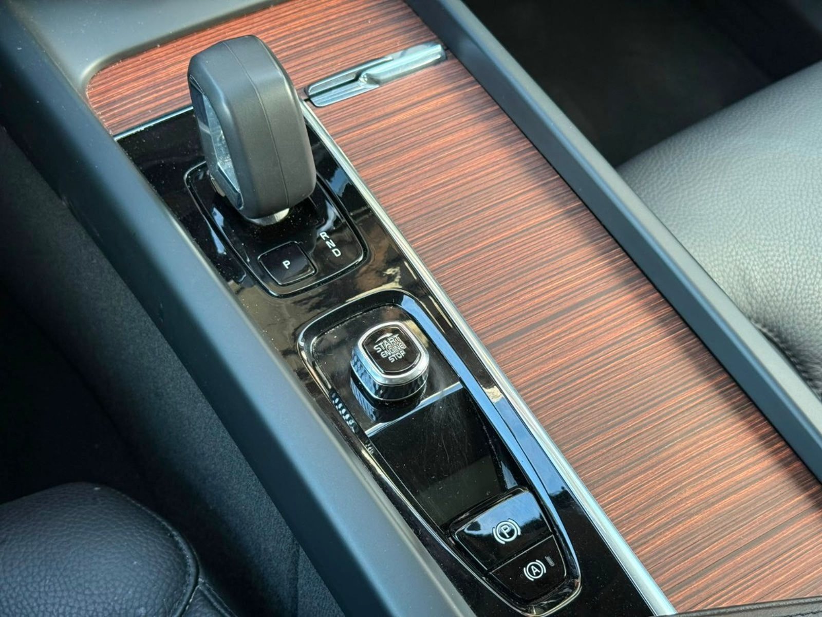 Volvo XC60 2.0 B5 AWD 2024 - Imagen 16 de 20