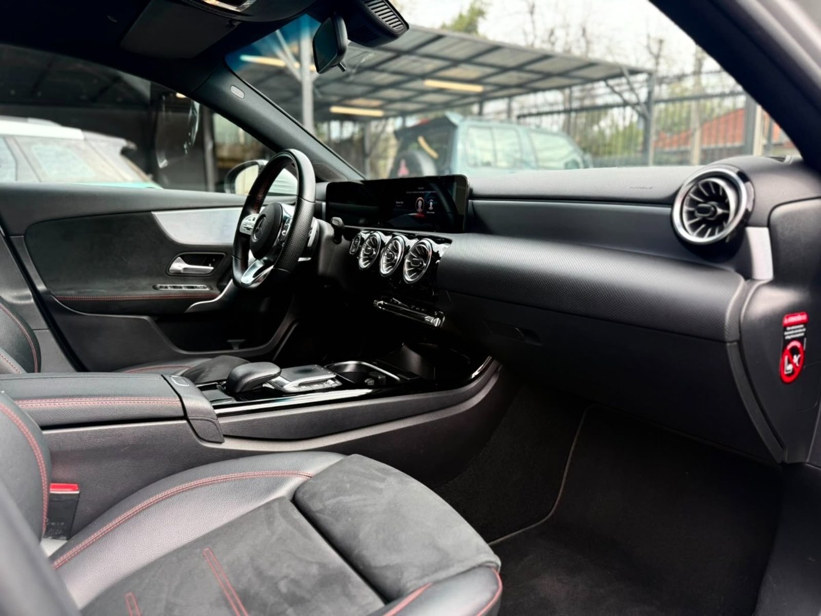 Mercedes-Benz A200 AMG LINE 2.0 2021 - Imagen 9 de 19