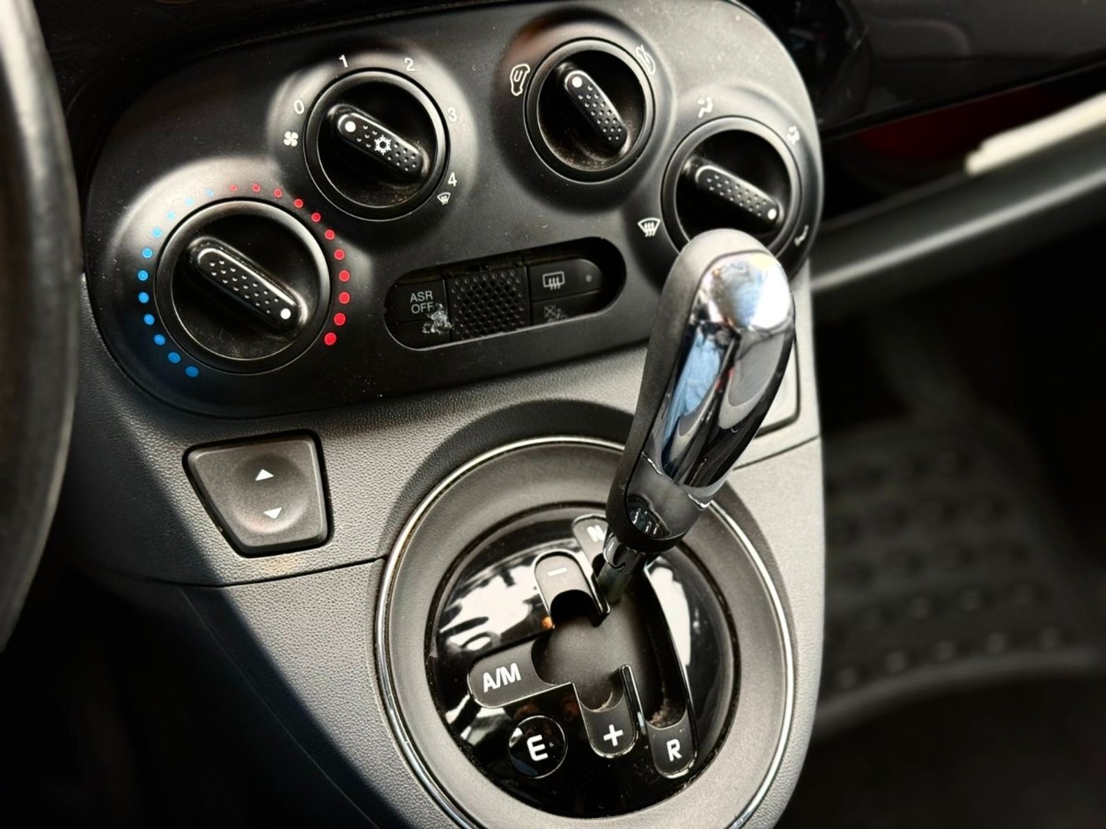 FIAT 500 1.2 AT 2016 - Imagen 14 de 15