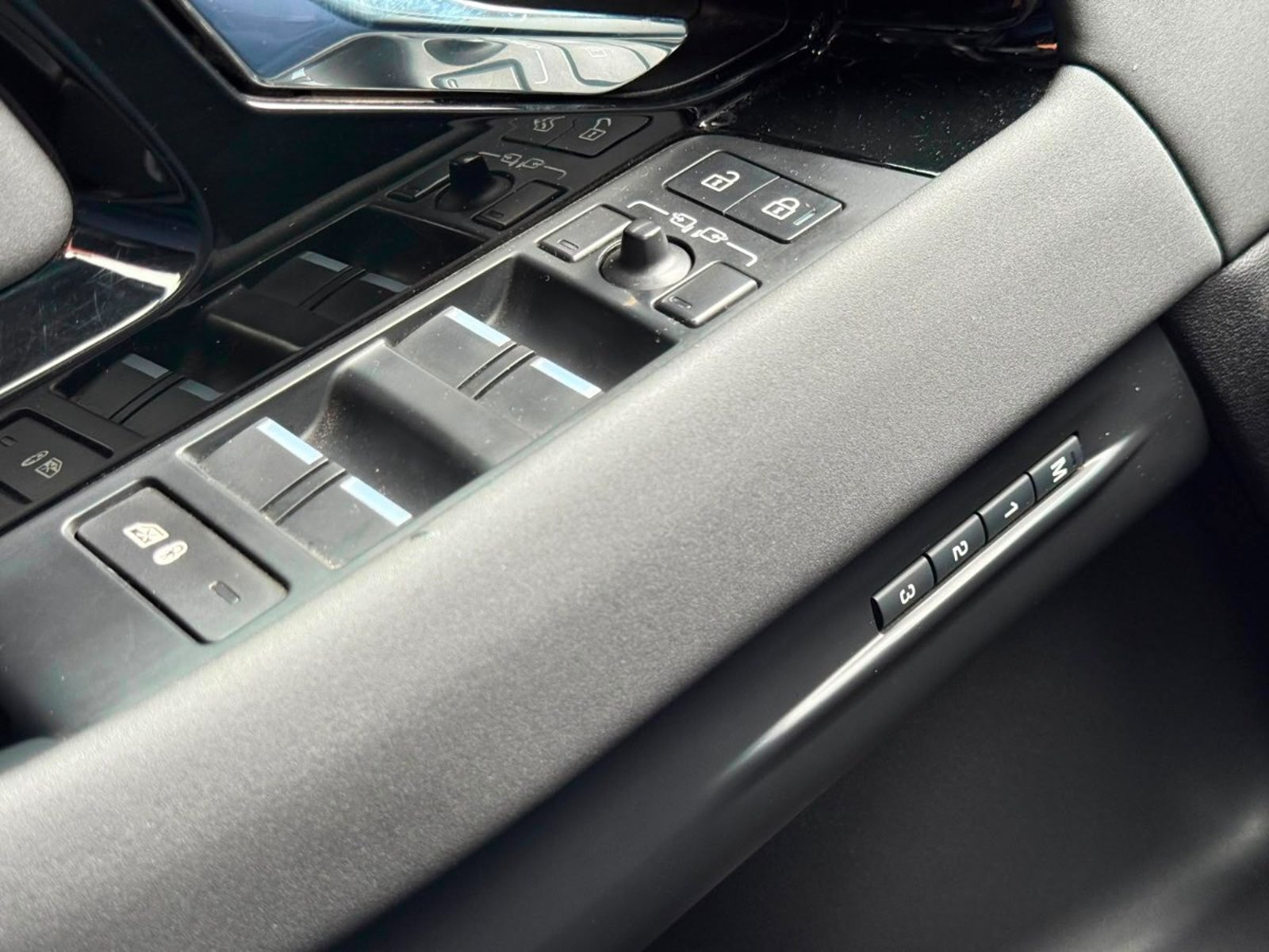 Land Rover ROVER EVOQUE HSE DIESEL 2024 - Imagen 14 de 17