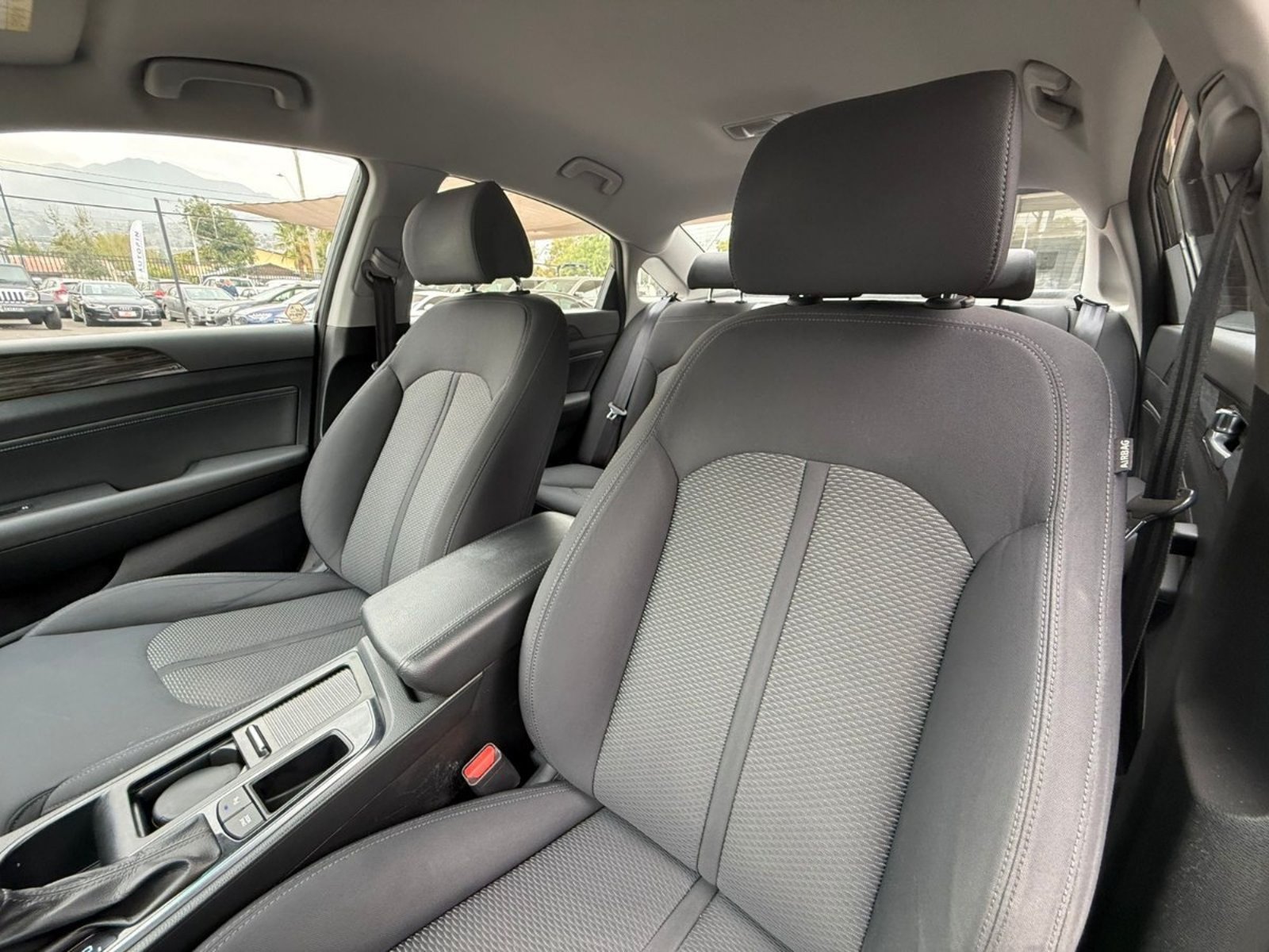 HYUNDAI SONATA GLS 2.0 AT 2016 - Imagen 15 de 19