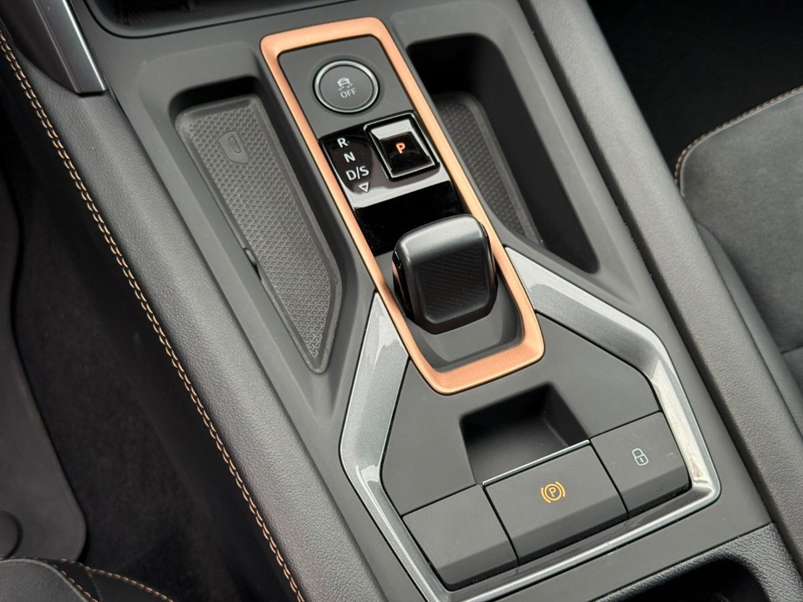 CUPRA LEON 1.4 TSI AT8 2025 - Imagen 12 de 17