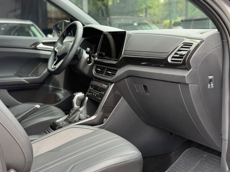 Volkswagen T-CROSS HIGHLINE SPORT 200 TSI 1.0 T 2026 - Imagen 8 de 16