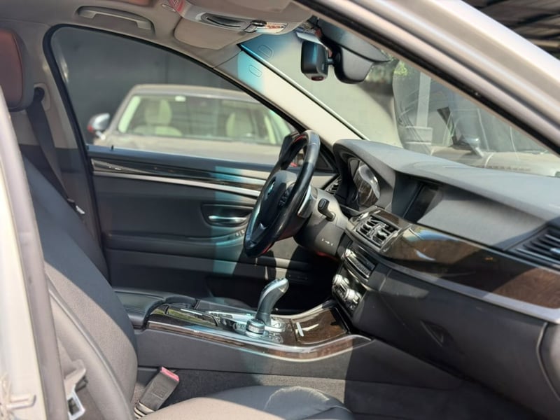 BMW 550 4.4 2011 - Imagen 17 de 20