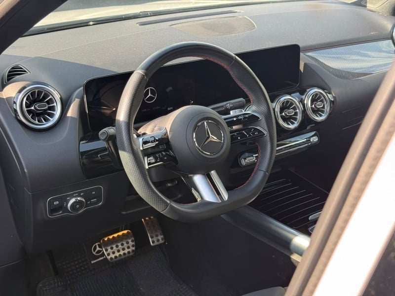 Mercedes-Benz GLA 200 2024 - Imagen 7 de 16
