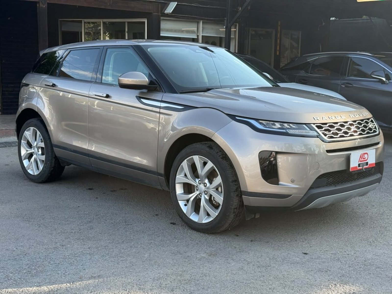 Land Rover ROVER EVOQUE HSE 2023 - Foto 3 de 16