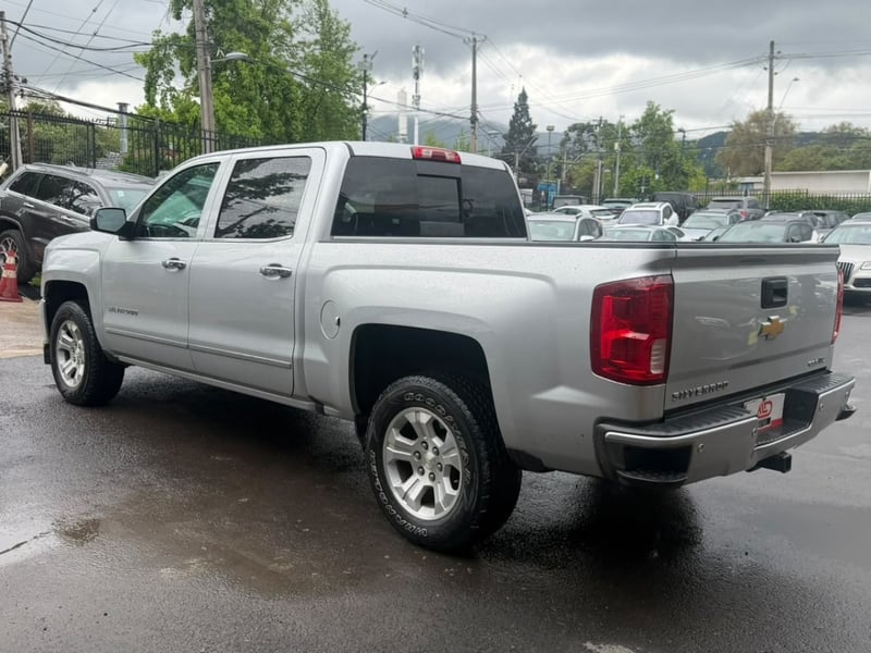 Chevrolet SILVERADO LTZ 5.3 2018 - Imagen 6 de 20
