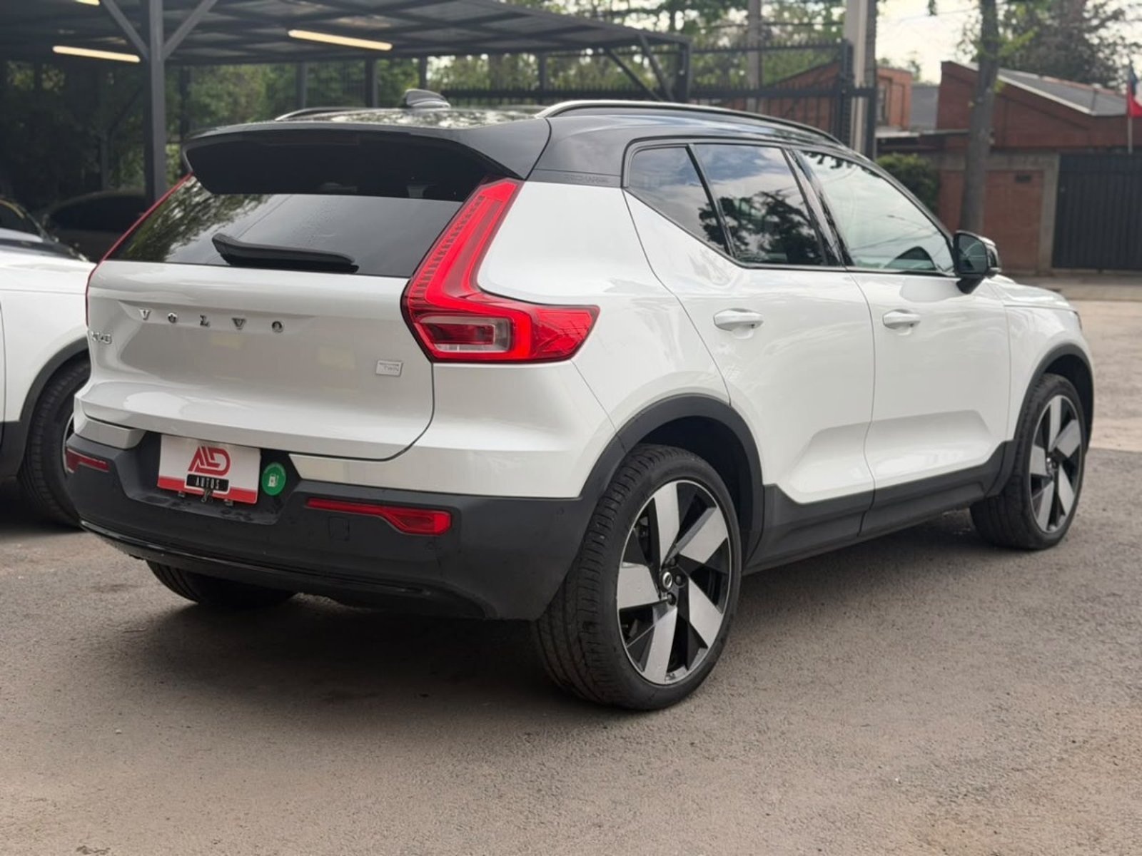 Volvo XC40 P8 RECHARGE AWD 2024 - Foto 4 de 20