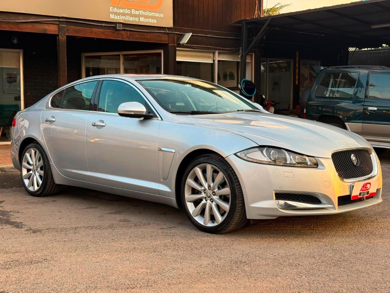 Jaguar XF 30 3.0 DIESEL 2013 - Foto 3 de 19