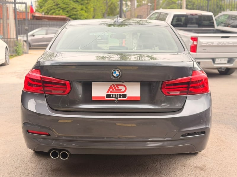 BMW 320 2.0 TURBO 2017 - Imagen 5 de 17
