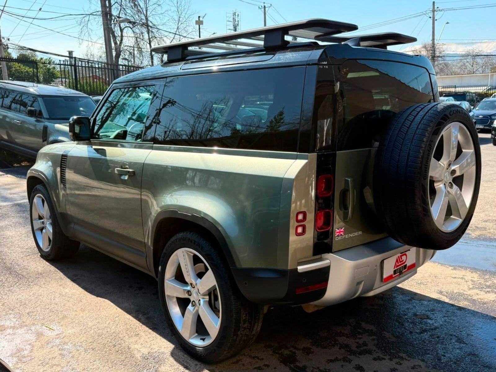 Land Rover DEFENDER HSE 3.0 DIESEL 3P 2023 - Imagen 6 de 17