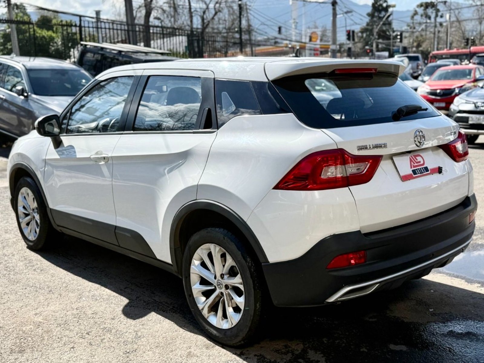 Brilliance V3 SUV ELITE 1.5 MT 2020 - Imagen 4 de 10