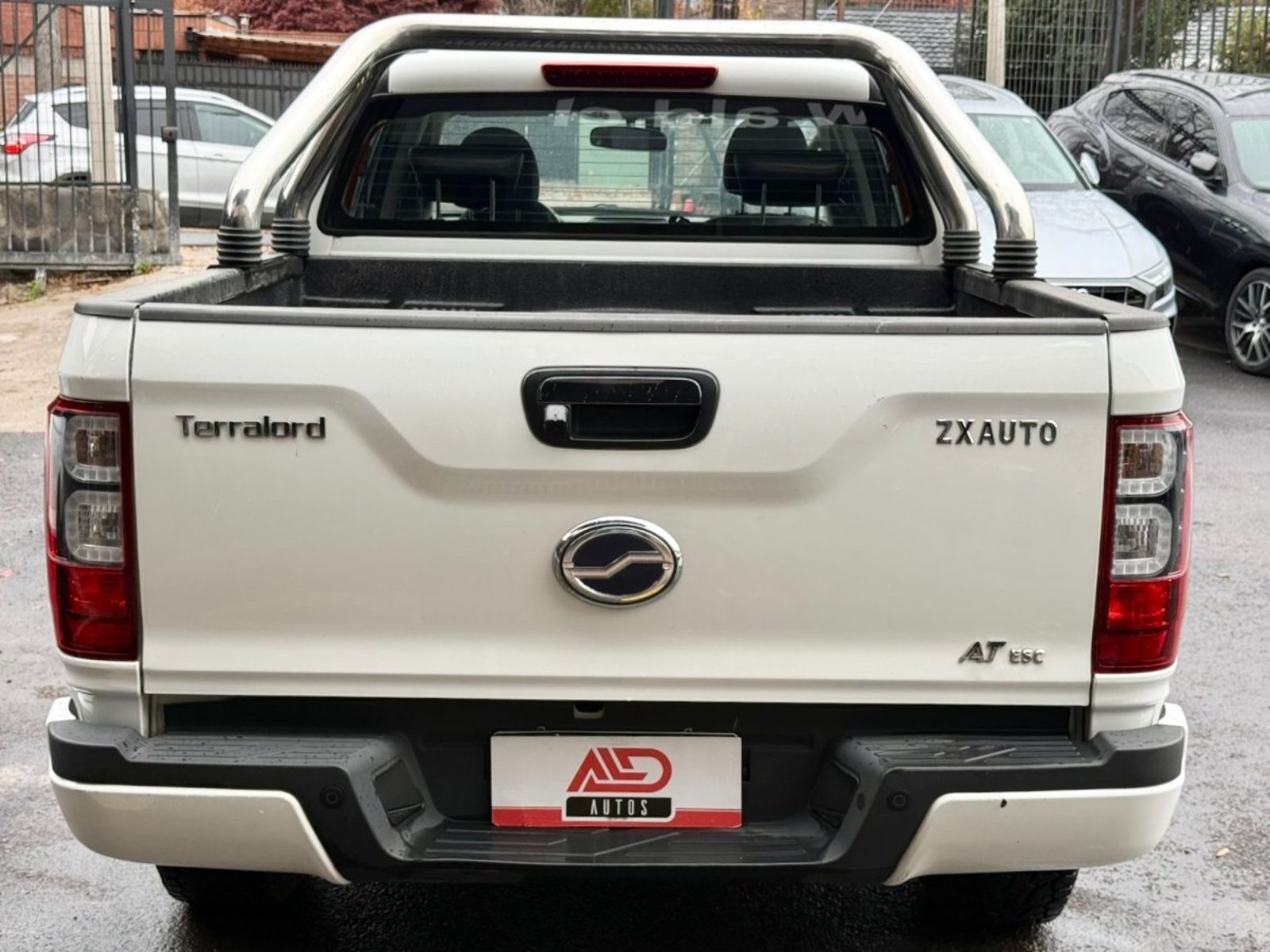 ZX Auto TERRALORD 2.5 DIESEL 4X4 LUX PLUS 2023 - Foto 5 de 17