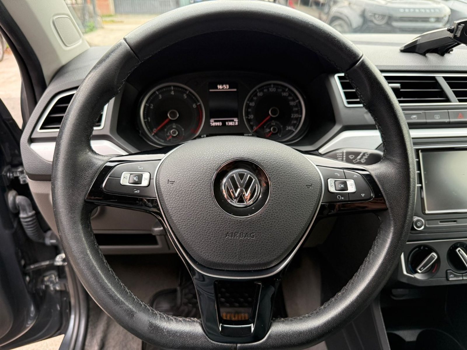 Volkswagen GOL HIGHLINE 1.6 MT 2020 - Imagen 11 de 17
