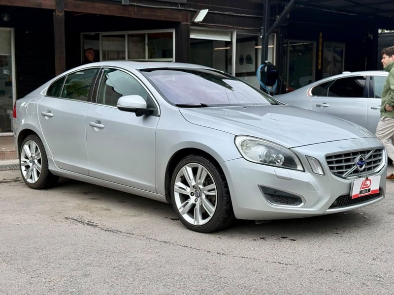 Volvo S60 T6 PLUS AWD 3.0 2011 - Imagen 3 de 19