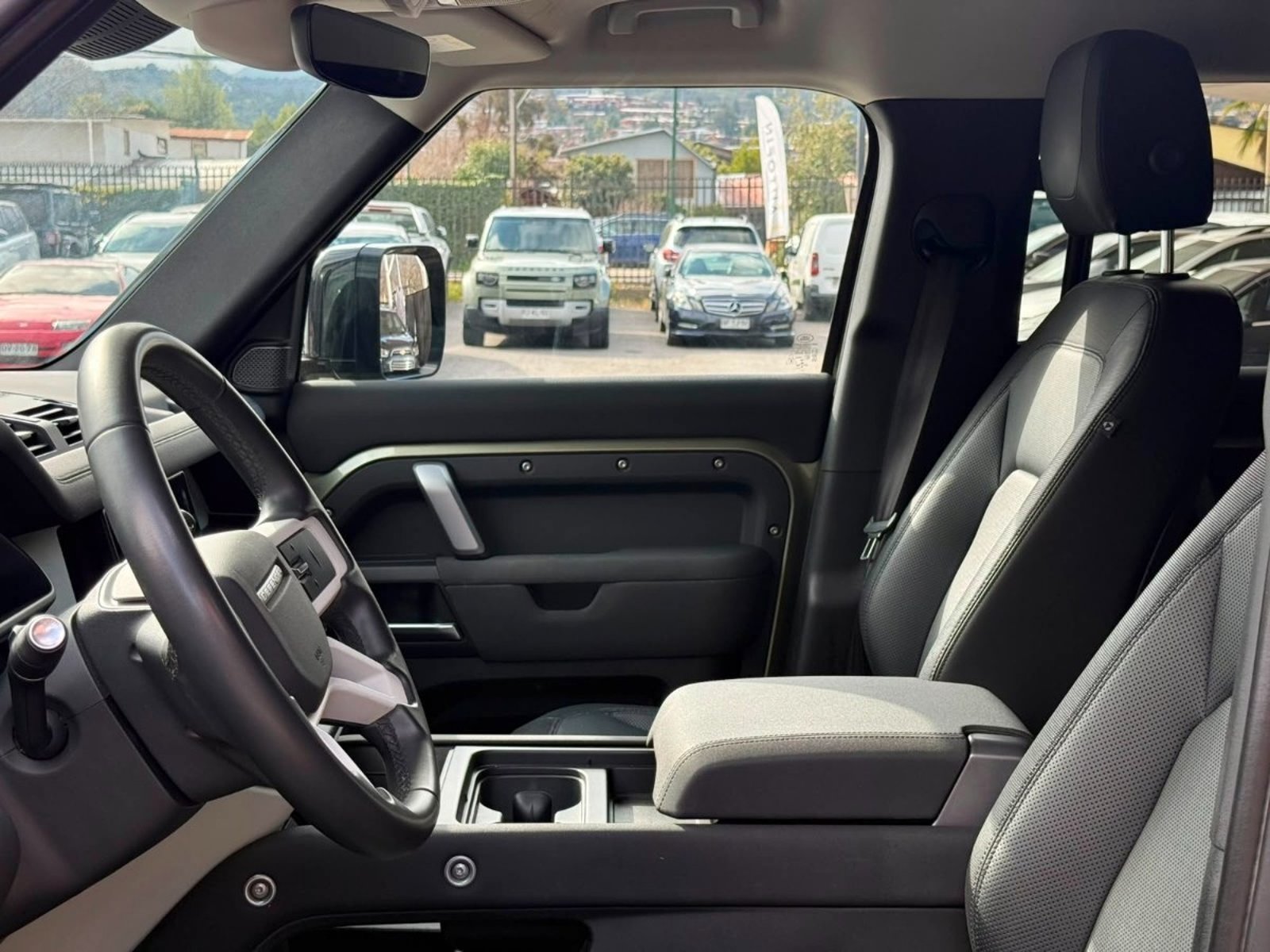 Land Rover DEFENDER 110 X DYNAMIC 3.0 2023 - Imagen 8 de 17