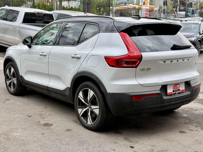 Volvo XC40 P8 PRESTIGE 2022 - Imagen 6 de 15