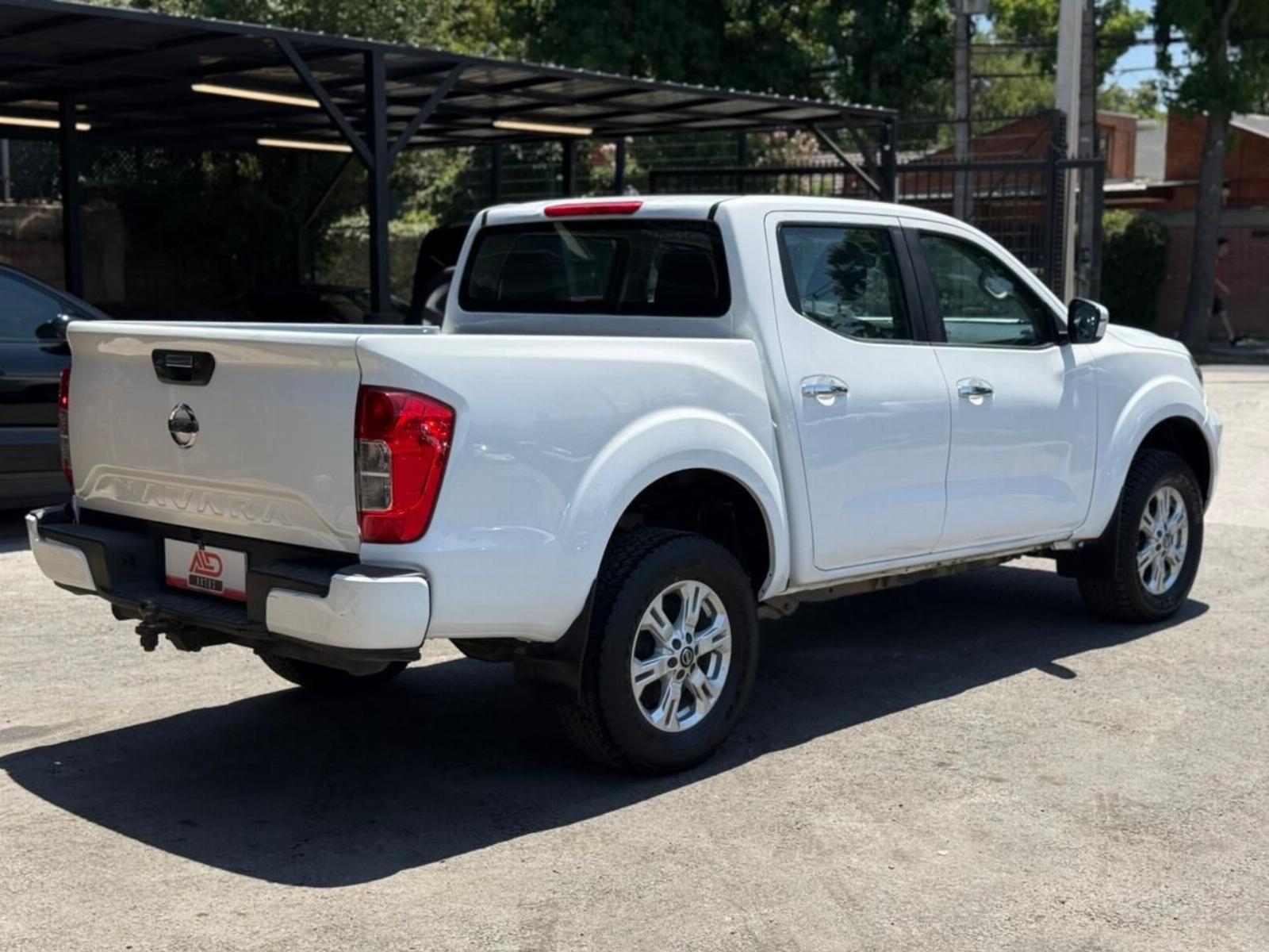 NISSAN NAVARA XE 2.3 AT 4WD 2022 - Imagen 4 de 18