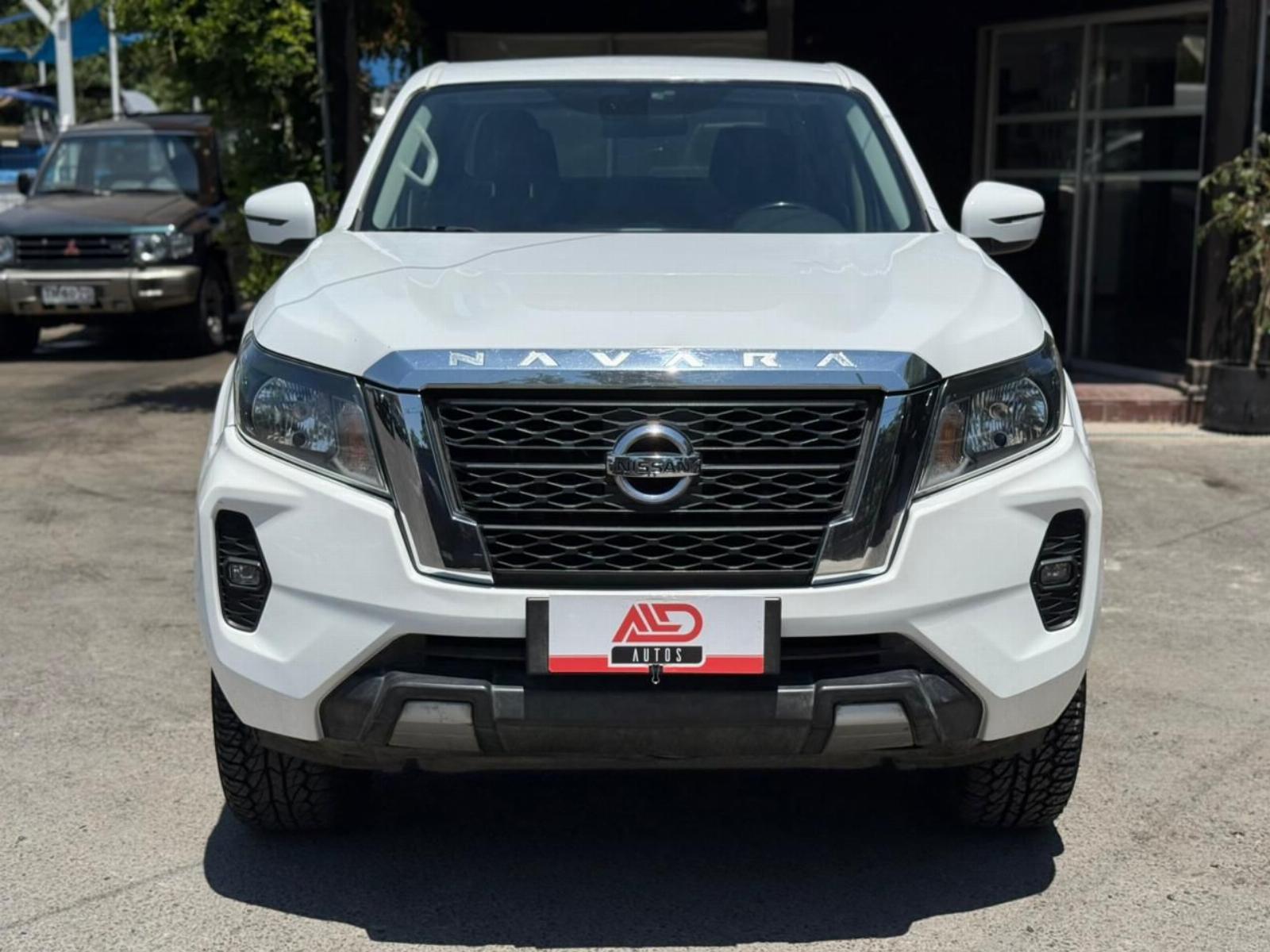 NISSAN NAVARA XE 2.3 AT 4WD 2022 - Imagen 3 de 18