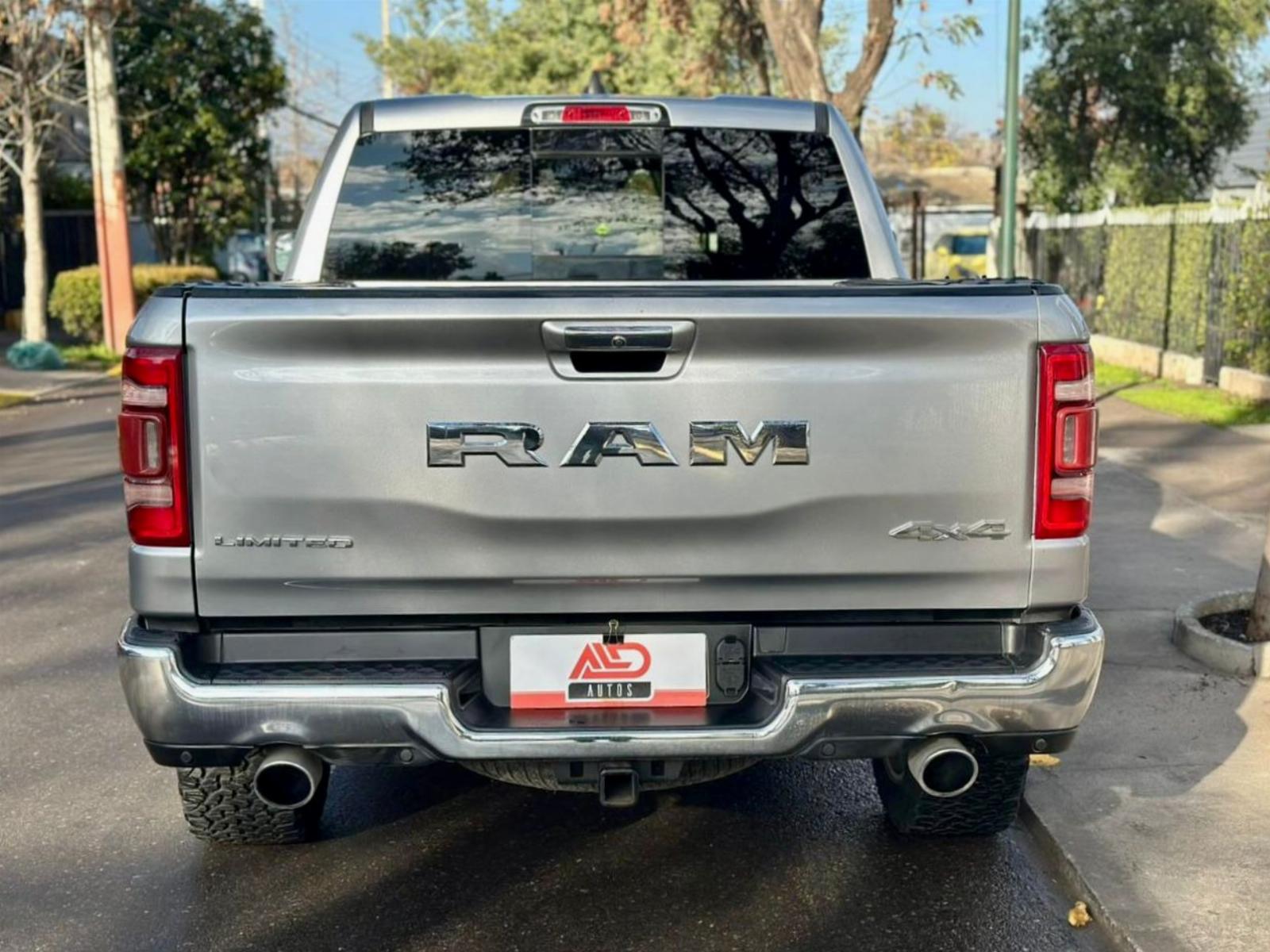 RAM 1500 LIMITED 5.7 2020 - Foto 5 de 20
